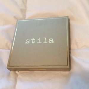 STILA mind eyeshadow palette